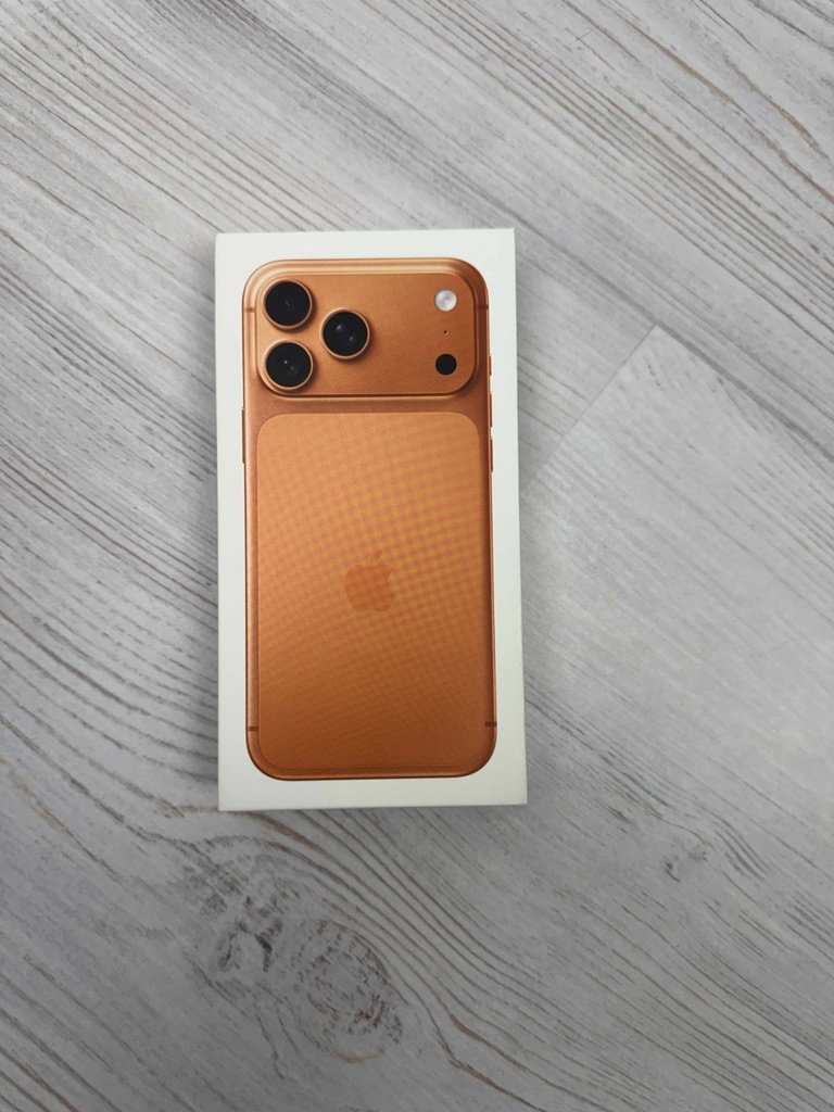 Apple iPhone 17 Pro Max 256GB US Version ESIM Unlocked (Cosmic Orange)